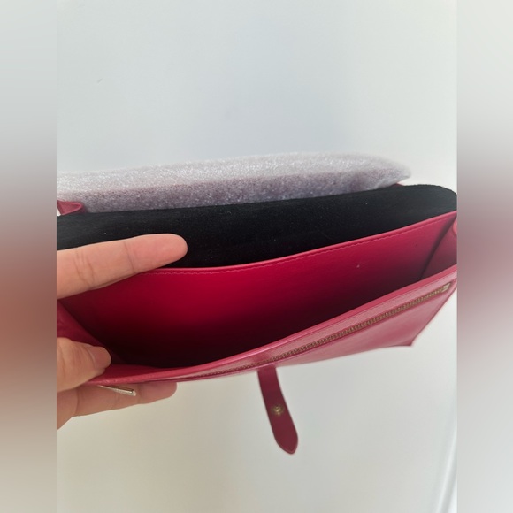 Grained Shiny Calfskin Large Multifunction Strap Wallet - Picture 8 of 11